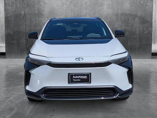 2025 Toyota bZ4X XLE