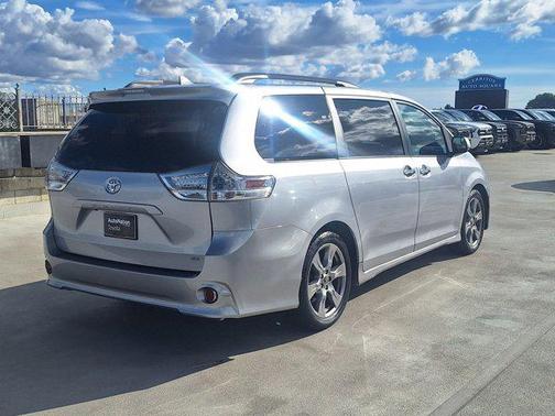2018 Toyota Sienna SE