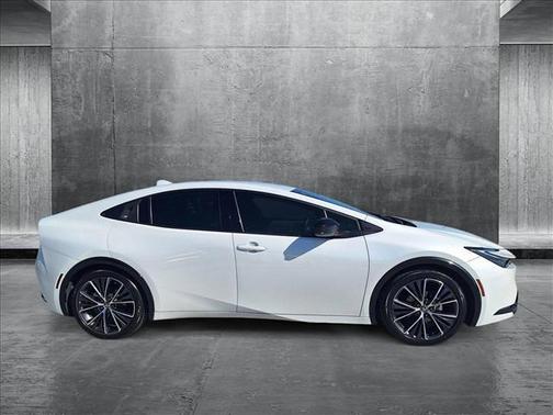2023 Toyota Prius XLE