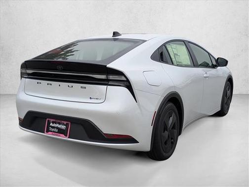 2026 Toyota Prius Plug-In Hybrid SE