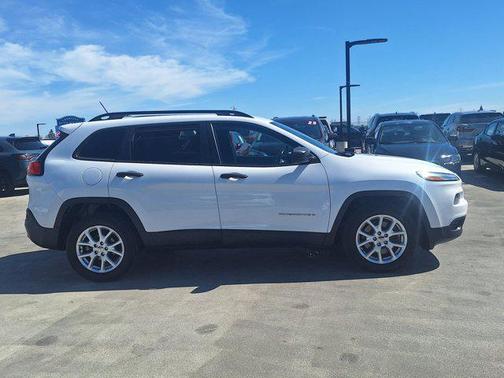 2015 Jeep Cherokee Sport