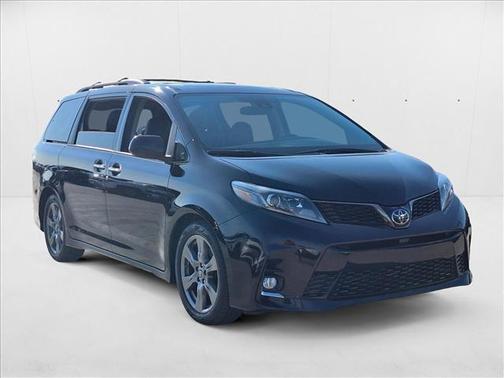 2018 Toyota Sienna SE