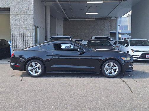 2016 Ford Mustang V6