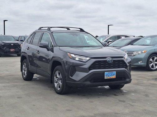 2022 Toyota RAV4 Hybrid XLE