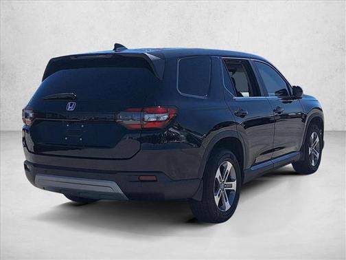 Modern Steel Metallic 2023 Honda Pilot 2WD EX-L 8 Passenger