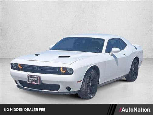 White Knuckle Clearcoat 2018 Dodge Challenger SXT