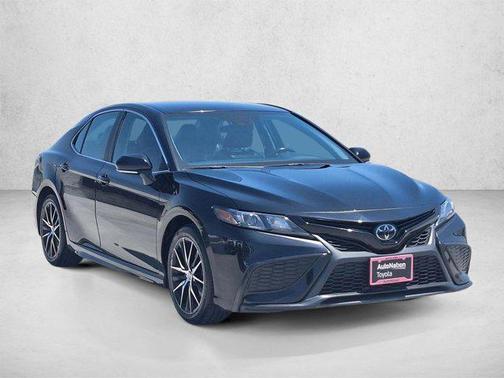 Midnight Black Metallic 2024 Toyota Camry SE