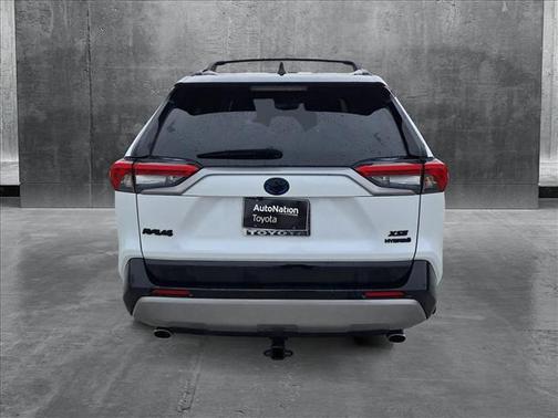 2023 Toyota RAV4 Hybrid SE