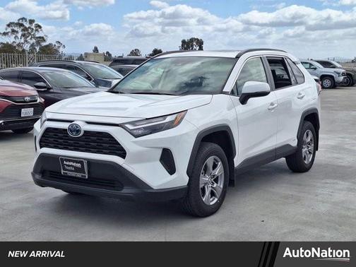 2024 Toyota RAV4 Hybrid XLE