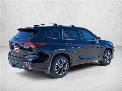 2025 Toyota Highlander XLE