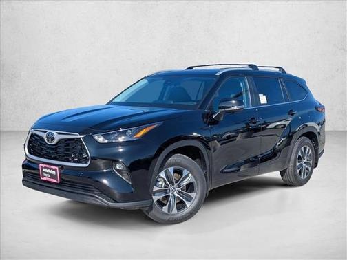 2025 Toyota Highlander XLE