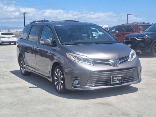 Predawn Gray Mica 2019 Toyota Sienna Limited Premium