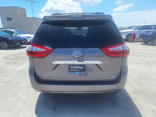 Predawn Gray Mica 2019 Toyota Sienna Limited Premium
