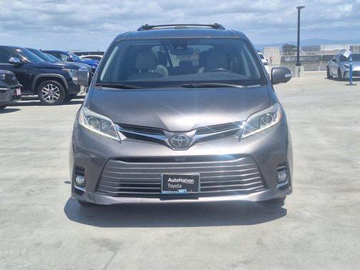 Predawn Gray Mica 2019 Toyota Sienna Limited Premium