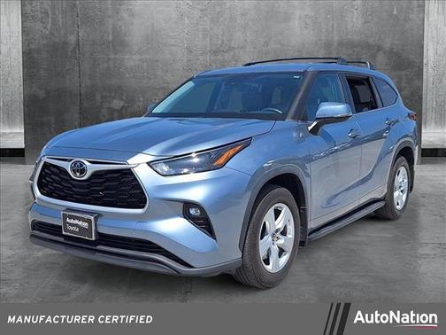 2022 Toyota Highlander LE