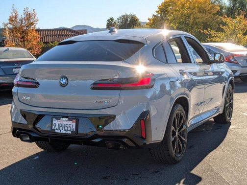 2024 BMW X4 xDrive30i