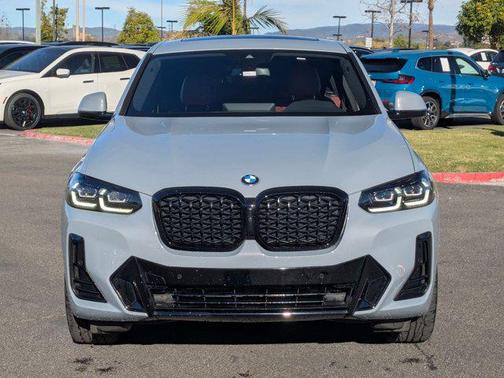 2024 BMW X4 xDrive30i