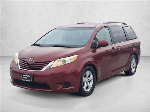2015 Toyota Sienna LE