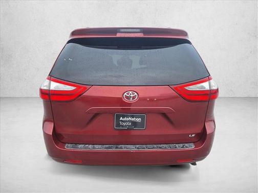 2015 Toyota Sienna LE