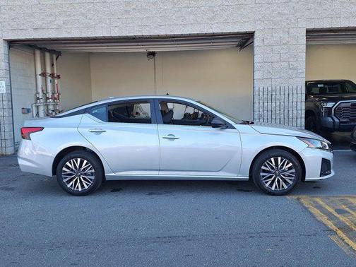 2025 Nissan Altima SV AWD