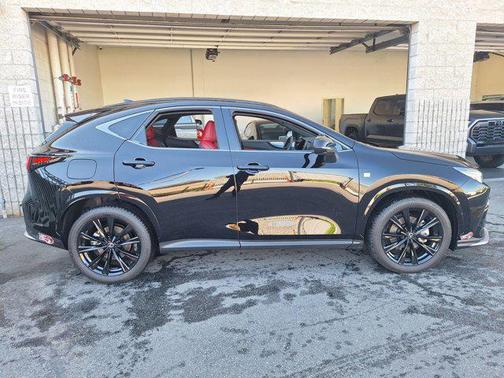 2024 Lexus NX 450h+ F SPORT Handling