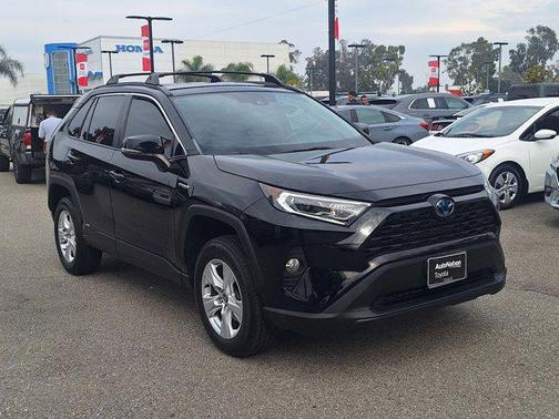 2021 Toyota RAV4 Hybrid XLE