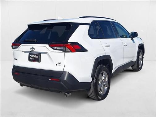 2025 Toyota RAV4 Hybrid LE