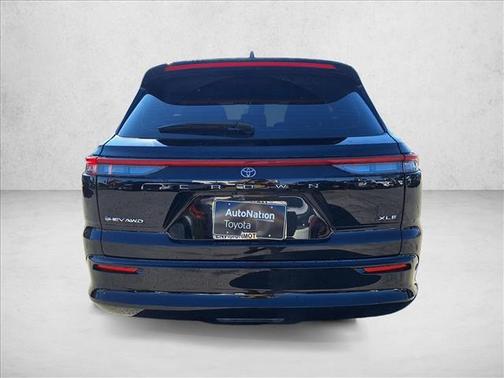 2025 Toyota Crown Signia XLE