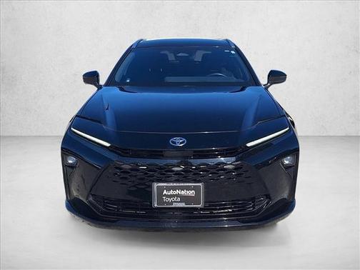 2025 Toyota Crown Signia XLE