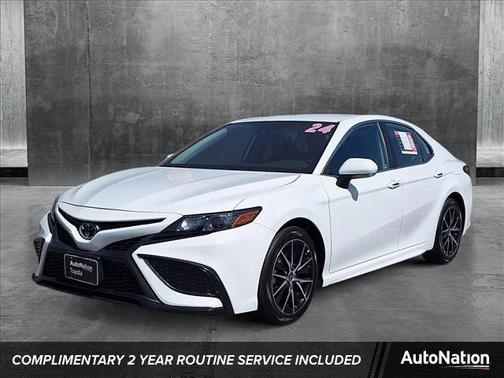 2024 Toyota Camry SE