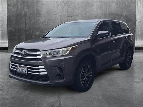 2019 Toyota Highlander LE I4
