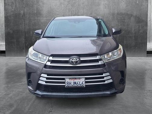 2019 Toyota Highlander LE I4
