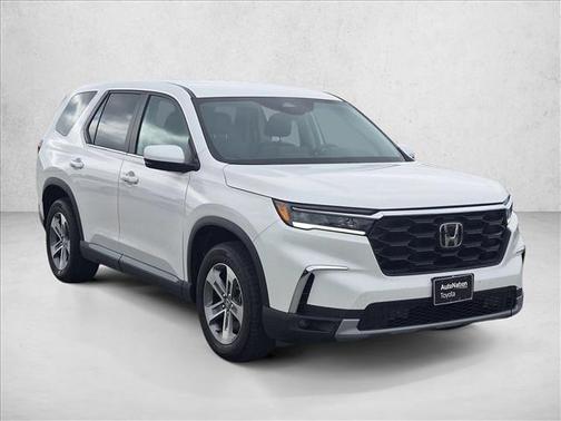 Platinum White Pearl 2023 Honda Pilot AWD EX-L 8 Passenger