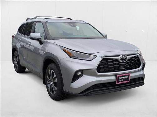 2025 Toyota Highlander Hybrid XLE