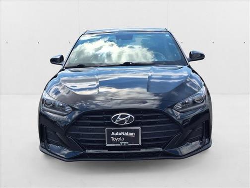 2019 Hyundai Veloster 2