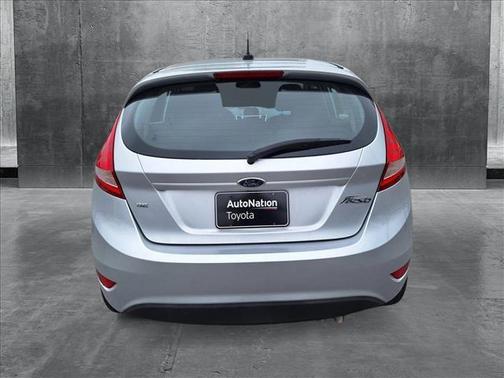 2013 Ford Fiesta SE