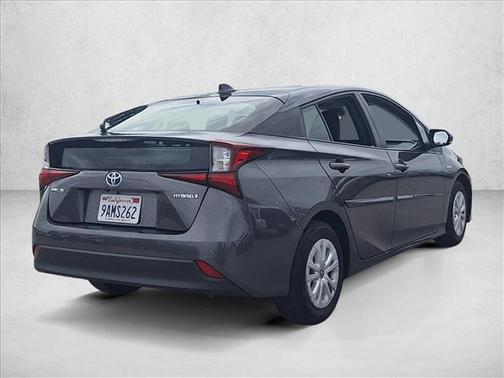 2022 Toyota Prius LE