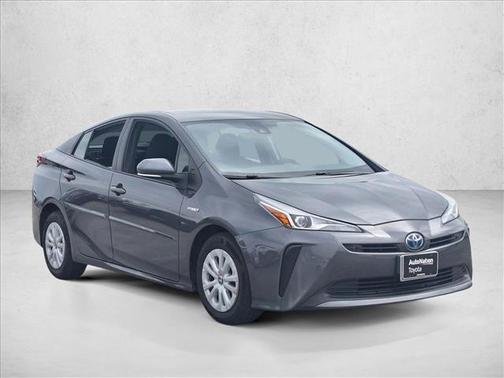 2022 Toyota Prius LE