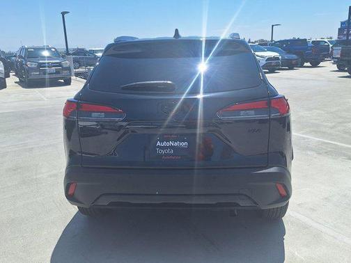 2022 Toyota Corolla Cross XLE
