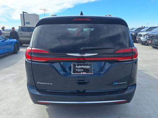 2023 Chrysler Pacifica L