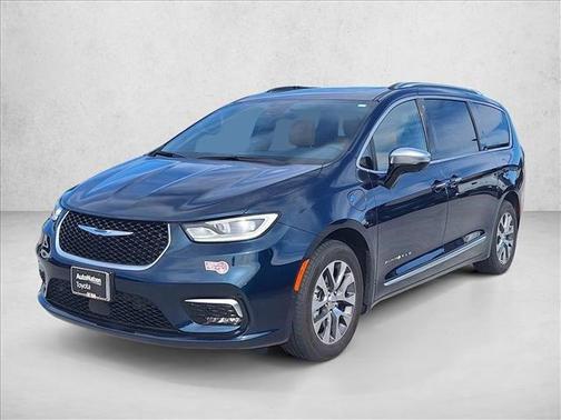 Fathom Blue Pearlcoat 2023 Chrysler Pacifica L