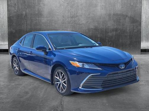 2023 Toyota Camry Hybrid XLE