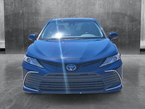 2023 Toyota Camry Hybrid XLE