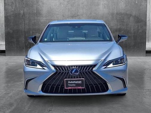 2022 Lexus ES 300h Base