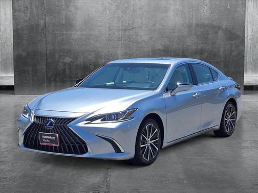2022 Lexus ES 300h Base