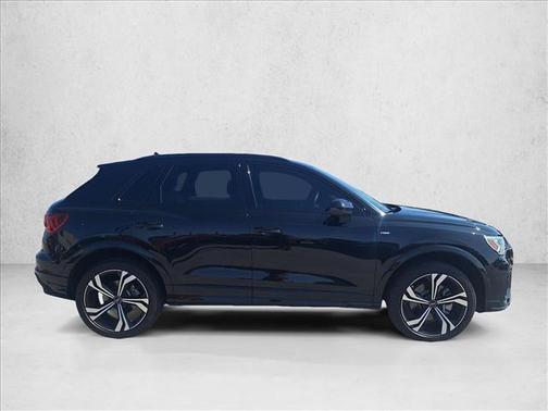 Mythos Black Metallic 2024 Audi Q3 45 S line Premium Plus