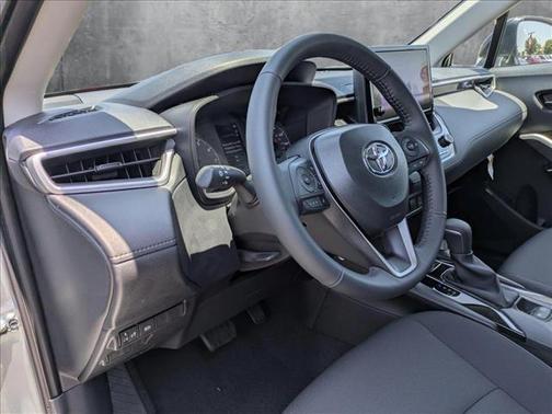 2025 Toyota Corolla Cross LE