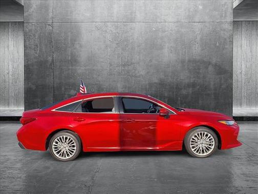2022 Toyota Avalon Hybrid Limited