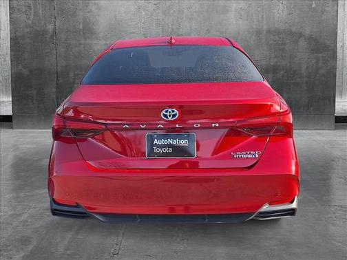 2022 Toyota Avalon Hybrid Limited