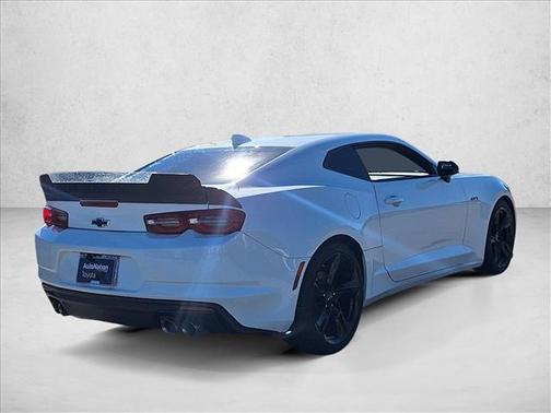 2021 Chevrolet Camaro RWD Coupe LT1
